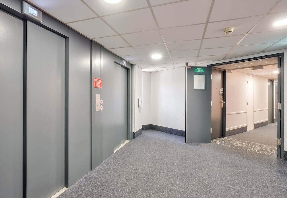 Фото B&b Hotel Paris 17 Batignolles