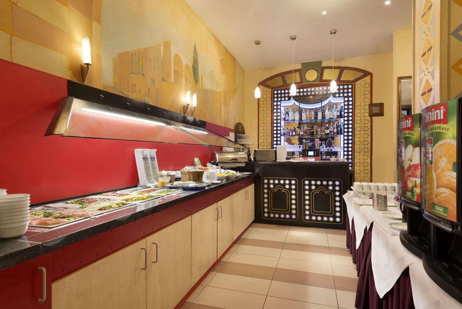 Фото Ramada by Wyndham Frankfurt Central Station