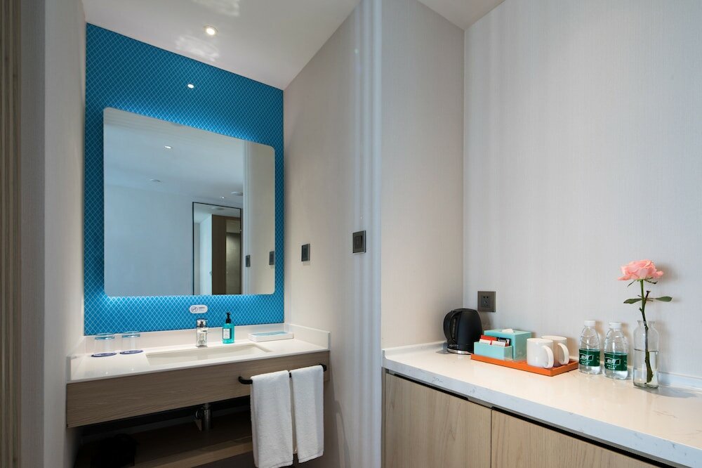 Фото Holiday Inn Express Shenzhen Haiyuan City