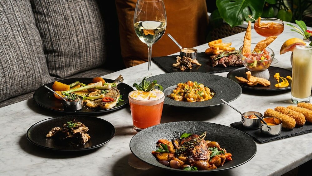 Фото Kimpton Surfcomber Hotel, an Ihg Hotel