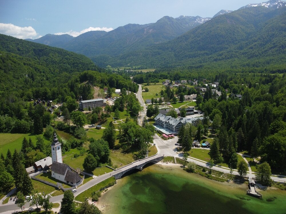 Фото Hotel Jezero