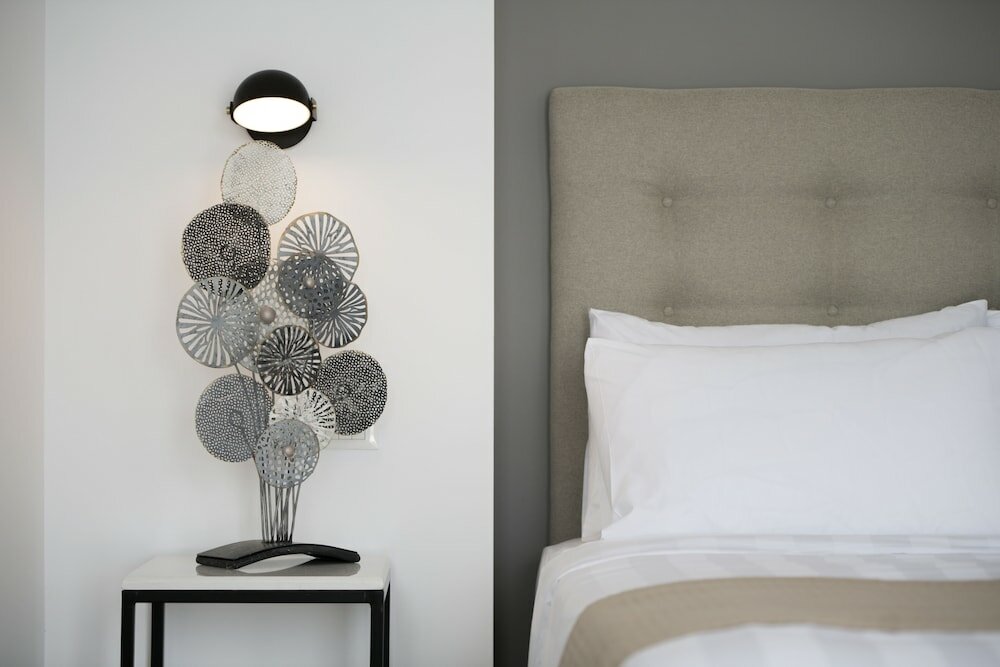 Фото Symphony Suites