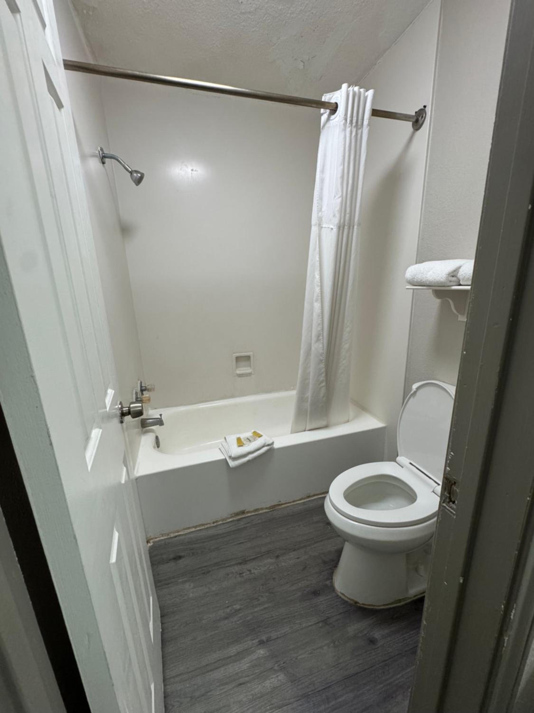 Фото Days Inn by Wyndham Georgetown