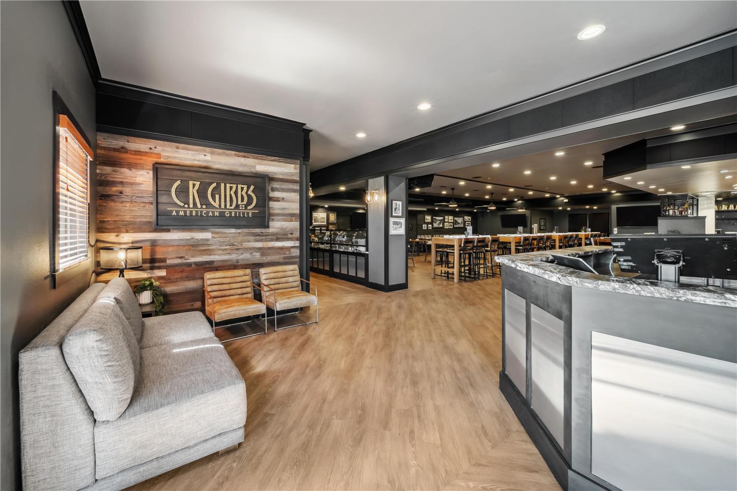 Фото Best Western Plus Hilltop Inn