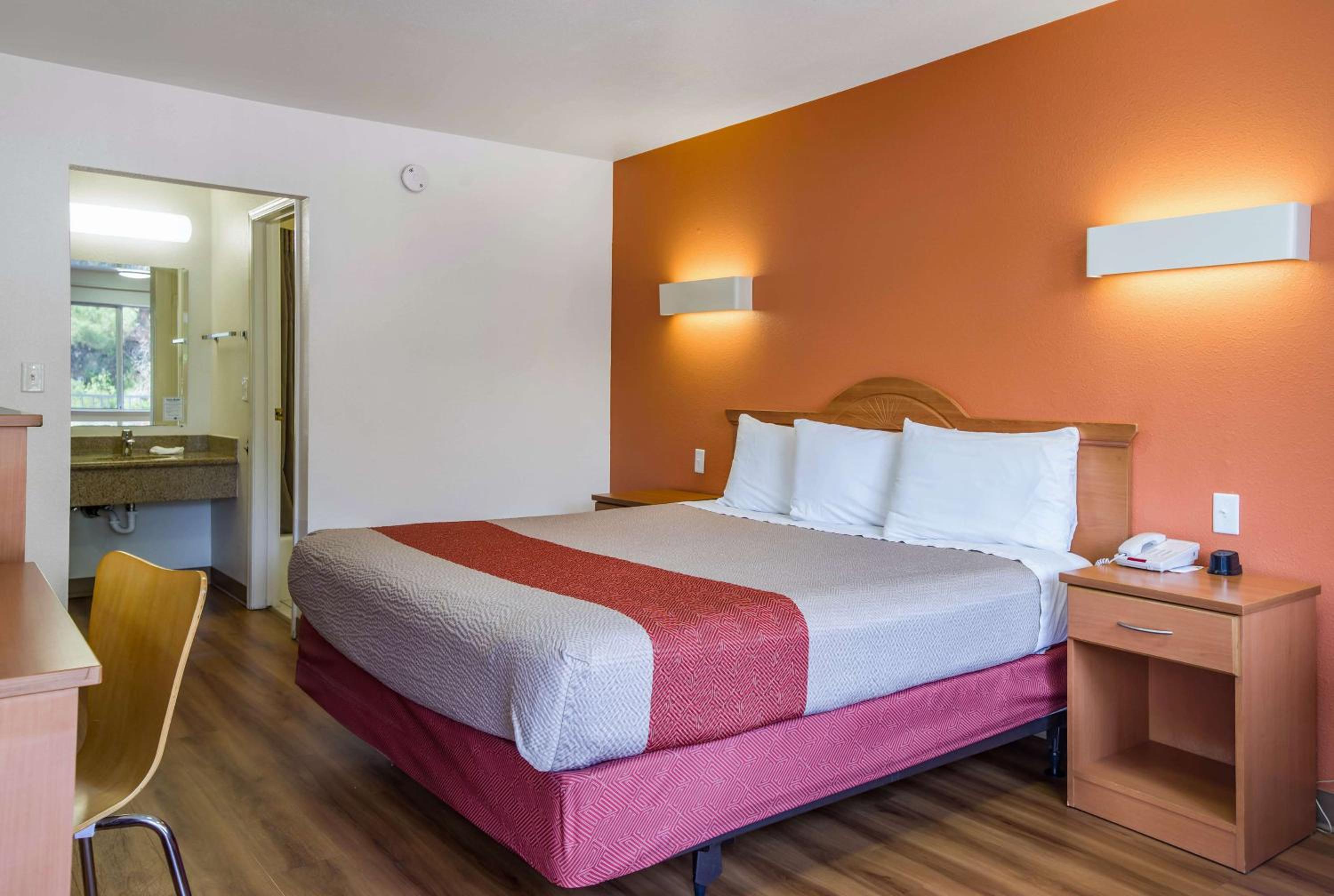 Фото Motel 6 Concord Ca