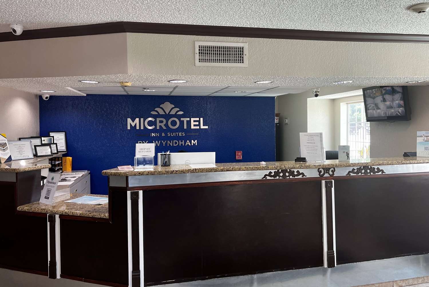 Фото Microtel Inn & Suites by Wyndham Houston