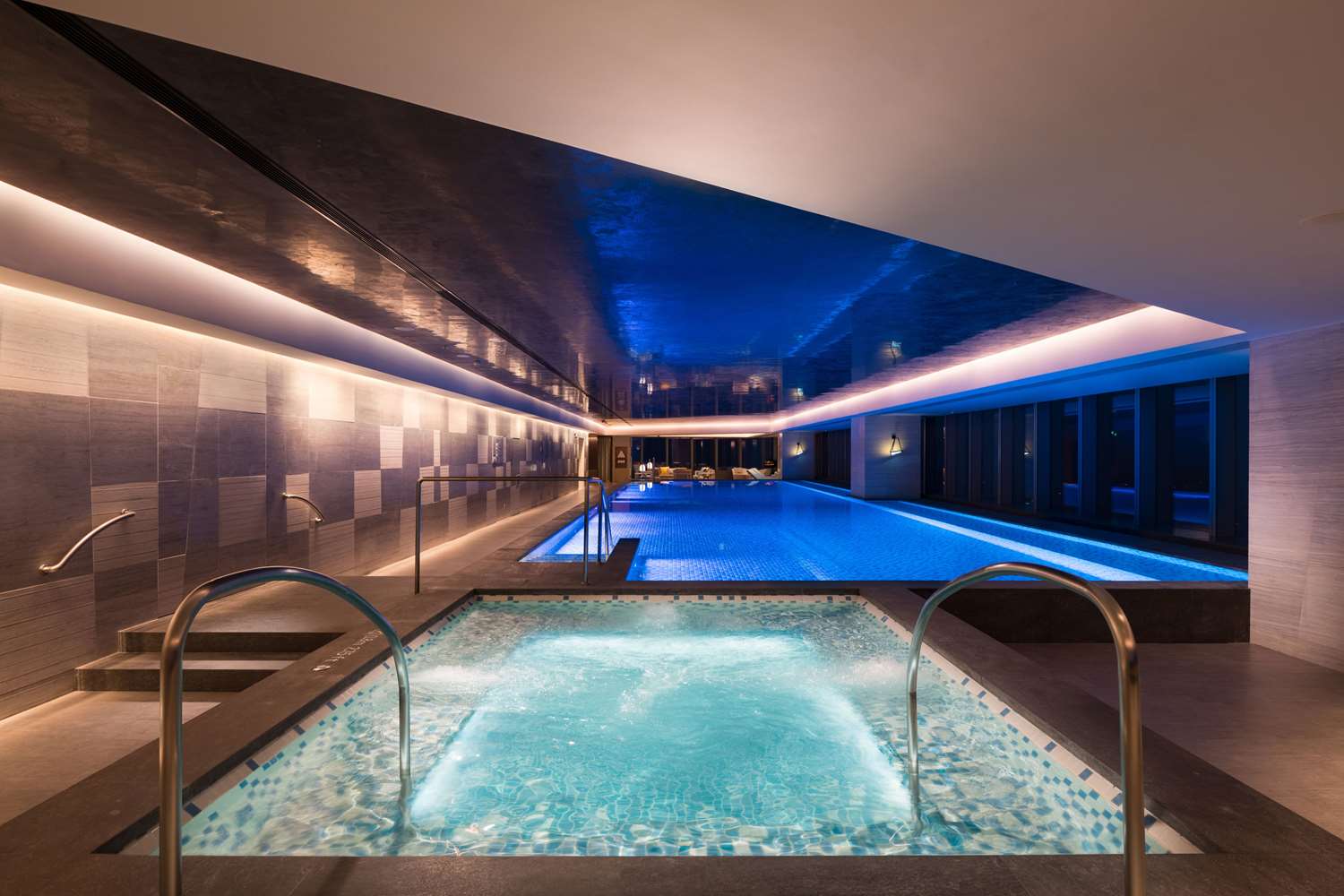 Фото Conrad Shenyang