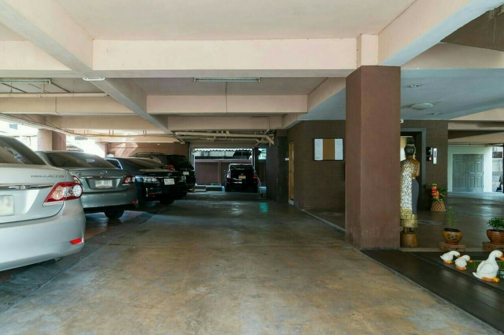 Фото Le Vanvarothai Saladaeng Residence