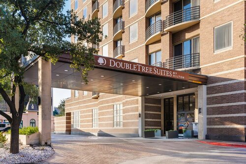 Внешний вид отеля DoubleTree Suites by Hilton Hotel Austin в Остине, фото 1