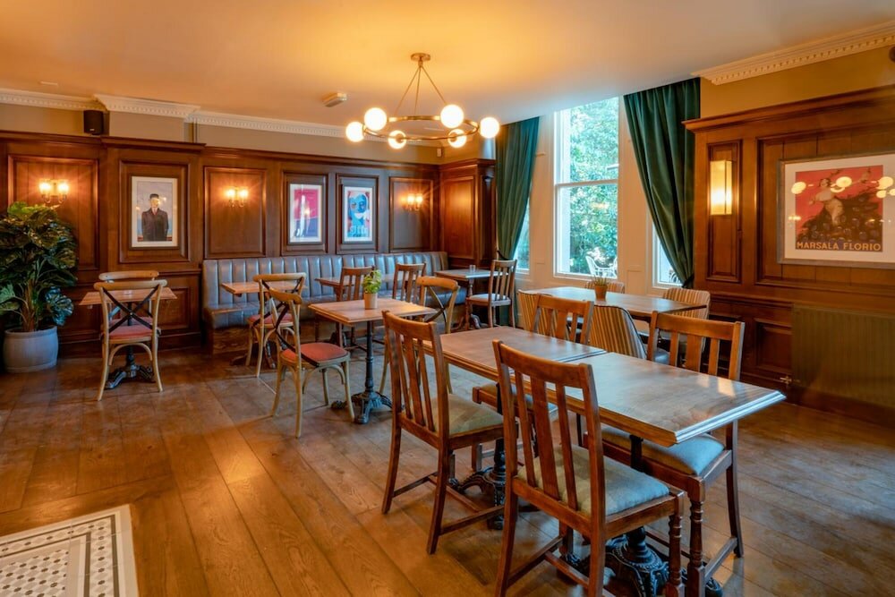 Фото The Pavilion Arms