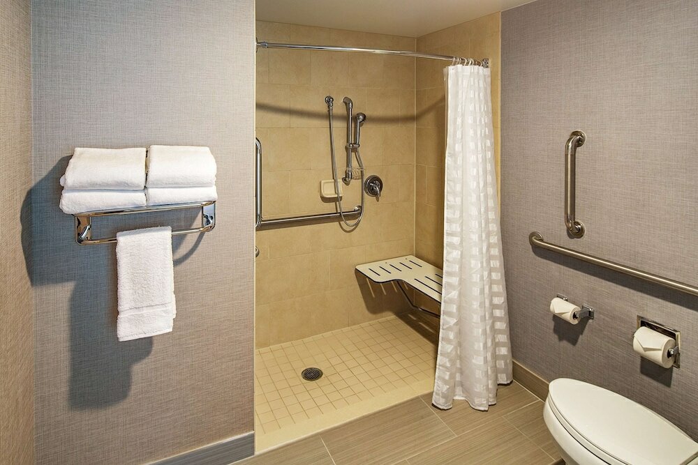 Фото Hyatt Place Madison Downtown