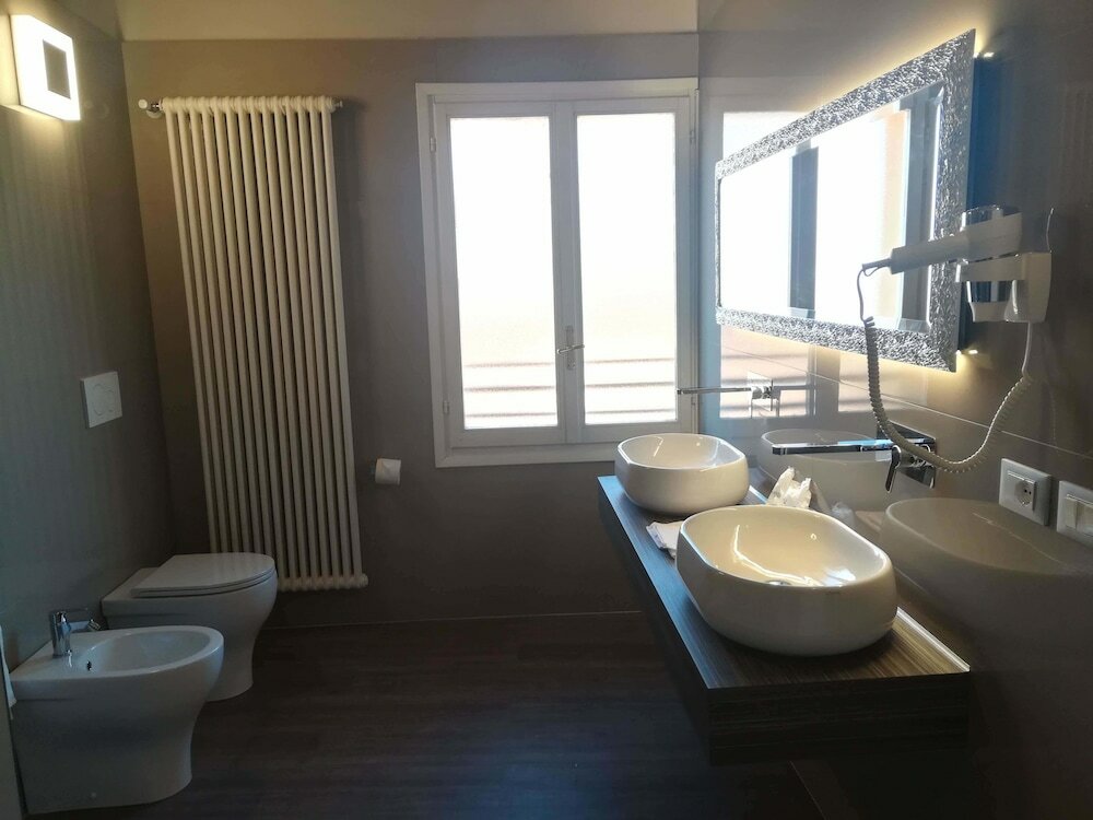 Фото Albergo Centrale Bologna