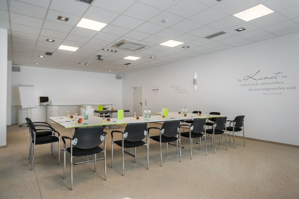 Фото Novum Freiraum StattHotel