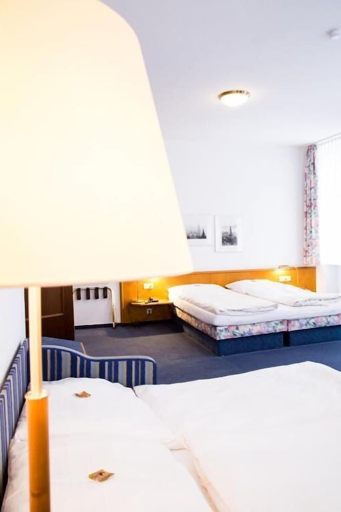 Фото Hotel Am Rathaus