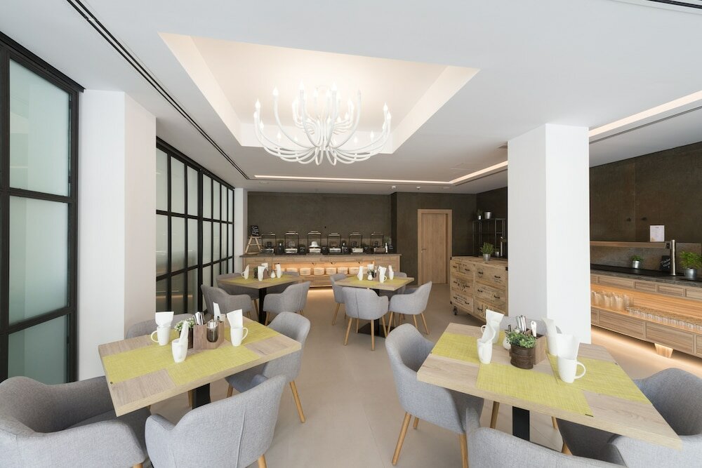 Фото Hotel Kyrat Amarac Suites