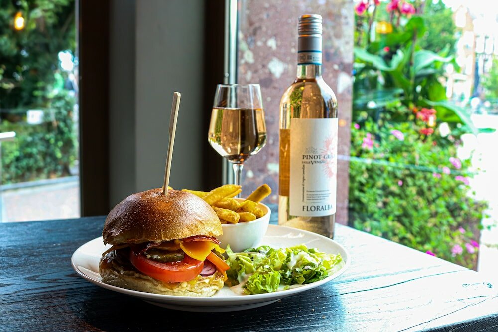 Фото Grand Hotel Downtown