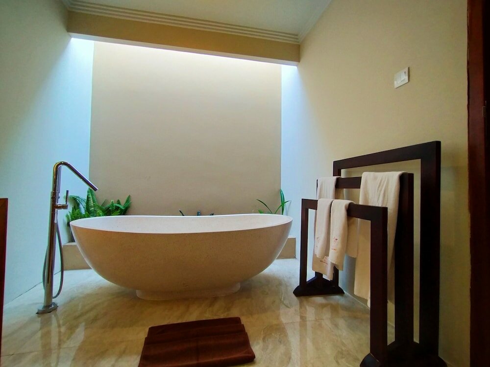 Фото The Grand Villandra Resort