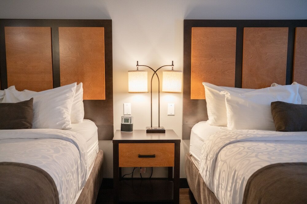 Фото Pocaterra Inn and Waterslide