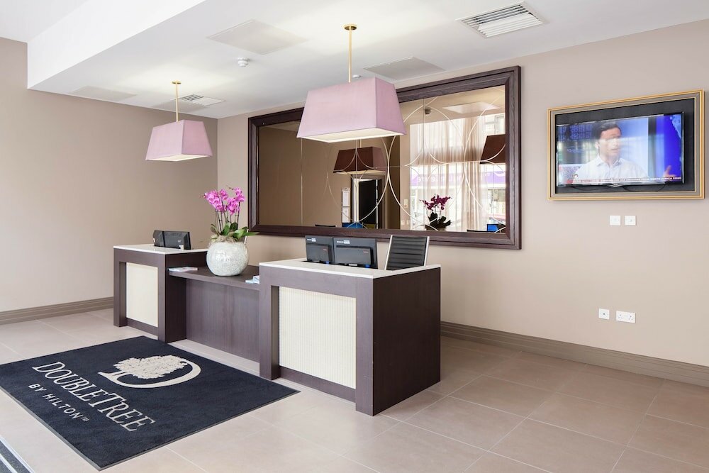 Фото DoubleTree by Hilton Edinburgh City Centre