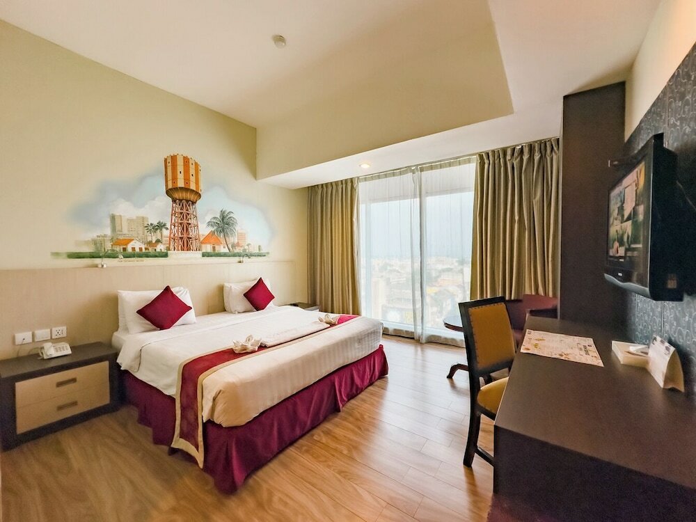 Фото Hermes Palace Hotel Medan