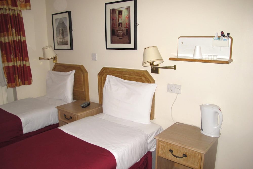 Фото Chiswick Lodge Hotel