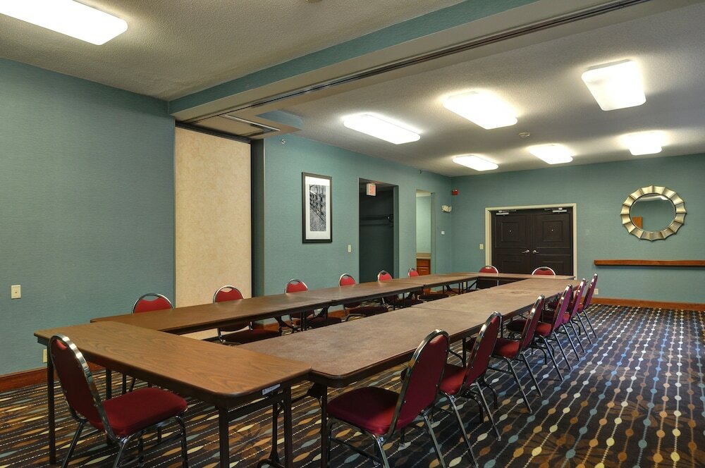 Фото Hampton Inn Franklin/Milford