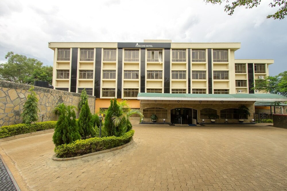 Фото Pinecone Hotel