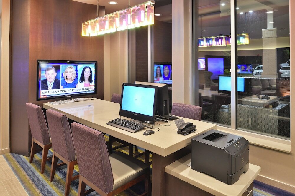 Фото SpringHill Suites Raleigh Cary