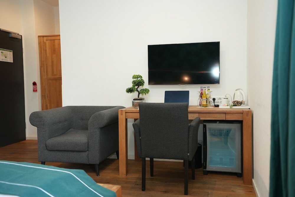 Фото Hotel Attaché