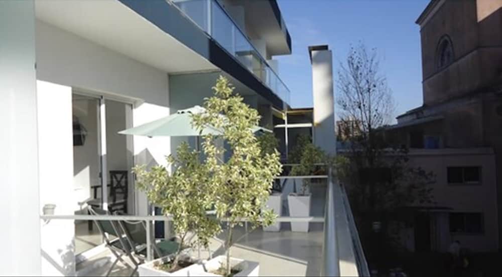 Фото De la Plaza Hotel