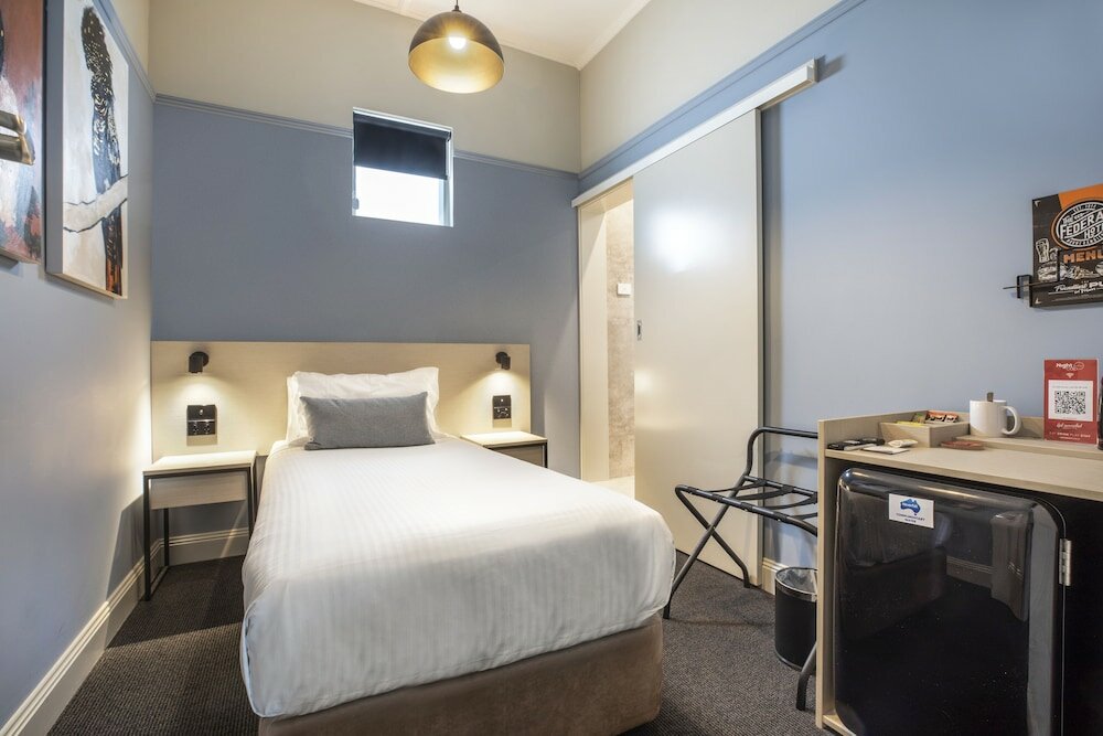 Фото Nightcap at Federal Hotel Mt Gambier