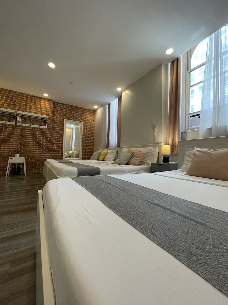 Фото Hotel and the City-Midtown