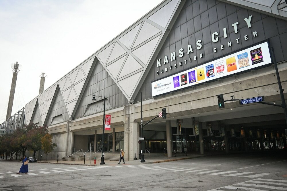 Фото Crowne Plaza Kansas City Downtown, an Ihg Hotel