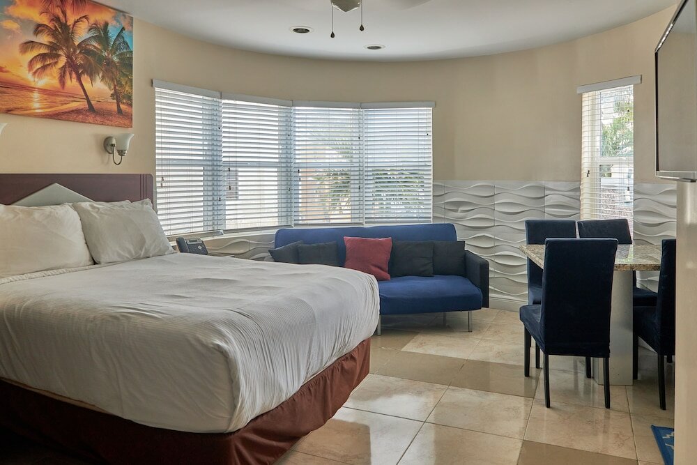 Фото Caribbean Resort Suites