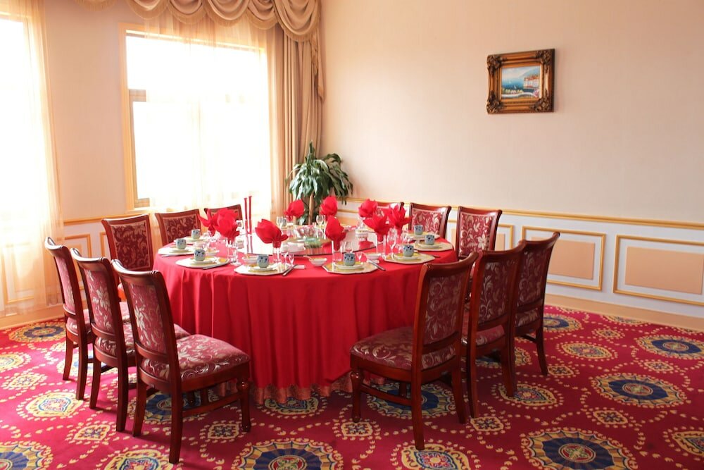 Фото Madagascar Golden Peacock Hotel