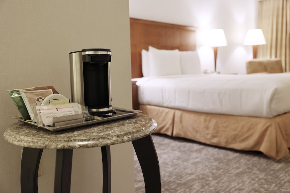 Фото Ontario Airport Hotel & Conference Center