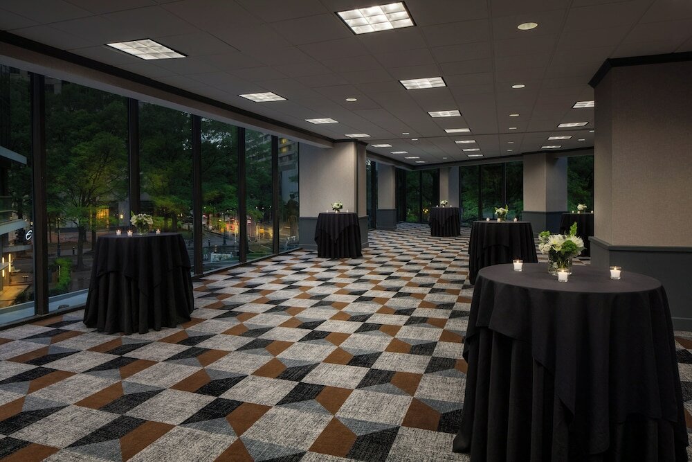 Фото Omni Charlotte Hotel