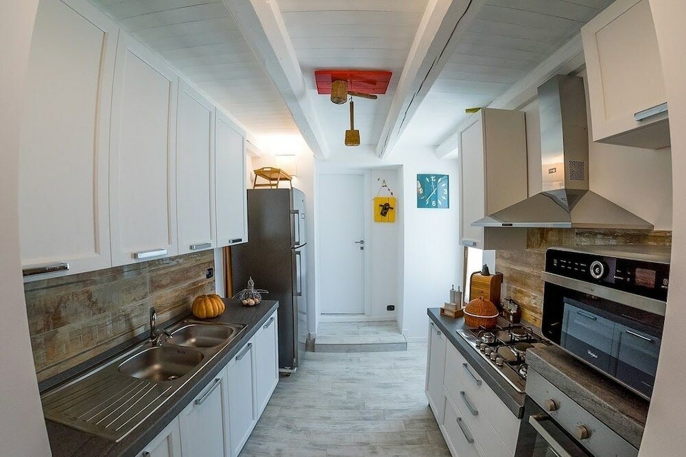 Фото La Quercia e l'Asino