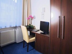 Hotel Lousberg (North Rhine-Westphalia, Städteregion Aachen, Aachen, Saarstraße), hotel