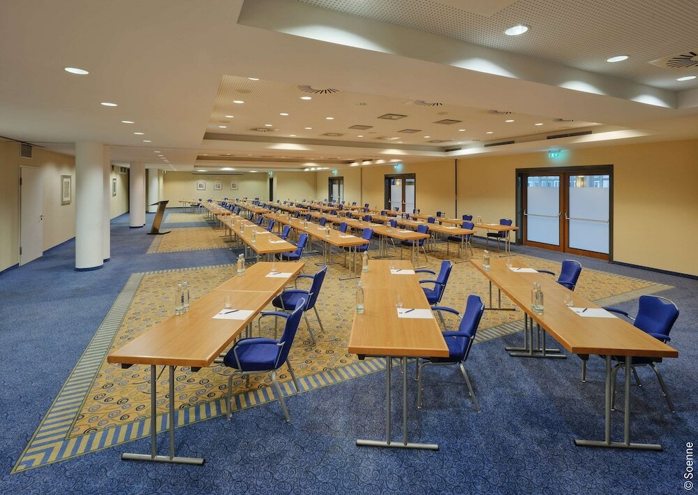 Фото Dorint Hotel Bonn