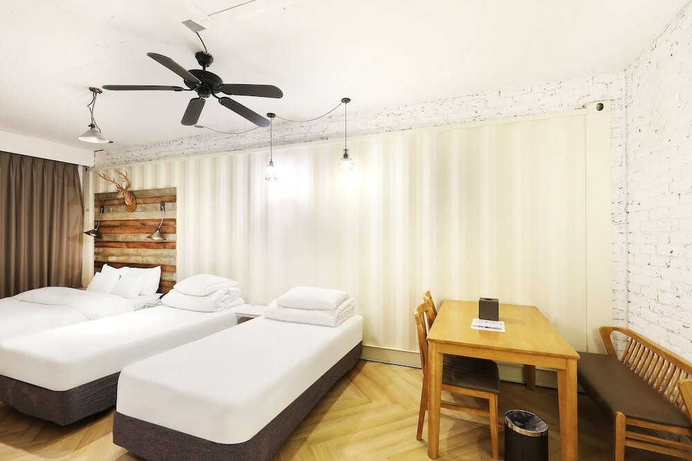 Фото Hotel The Designers Jongno