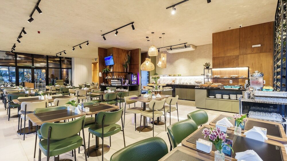 Фото Athos Bulcão Hplus Executive