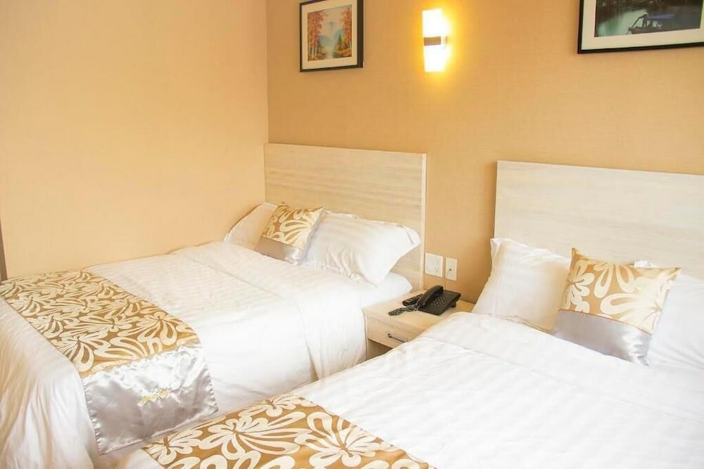 Фото Phoenix Hotel