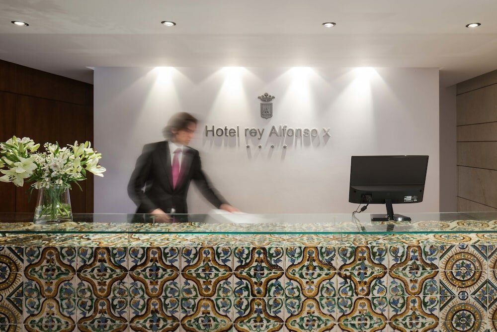 Фото Hotel Rey Alfonso X
