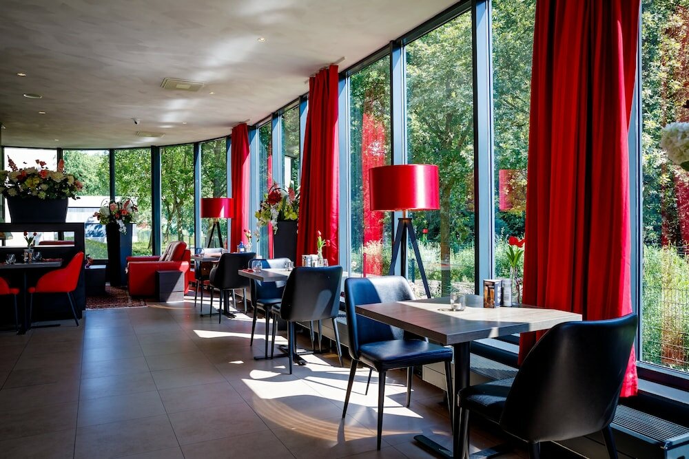 Фото Bastion Hotel Utrecht