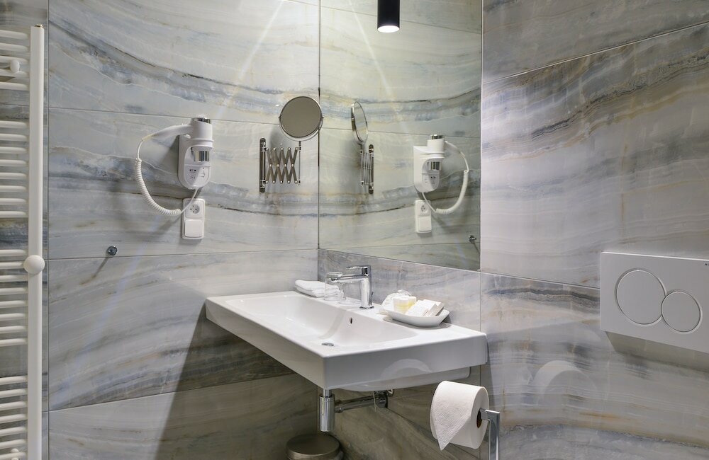 Фото Hotel Garden Court