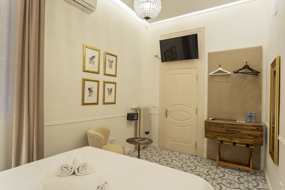 Фото Mihlton Barcelona Boutique B&b