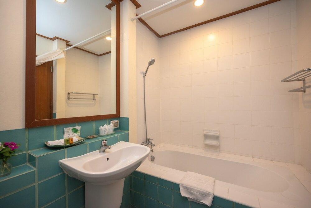 Фото Comsaed River Kwai Resort