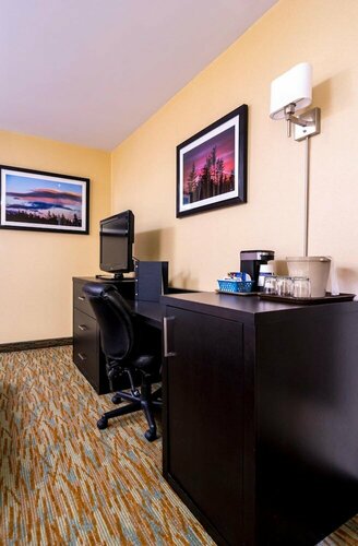Гостиница Sinbad's Hotel & Suites в Гандере