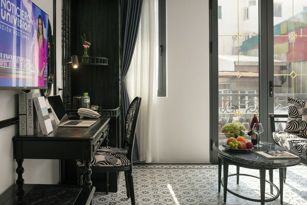 Фото Hanoi Le Chateau Hotel & SPA